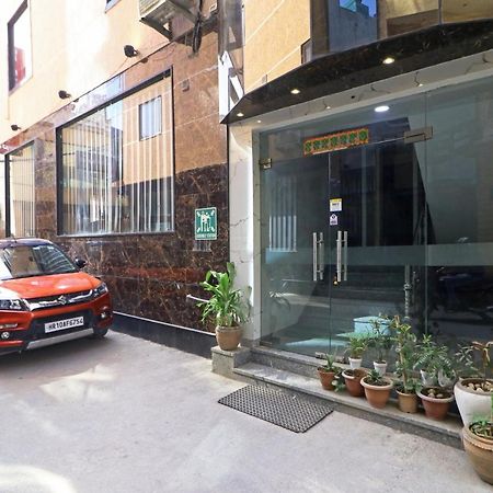 Hotel Paragon Suites New Delhi Bagian luar foto