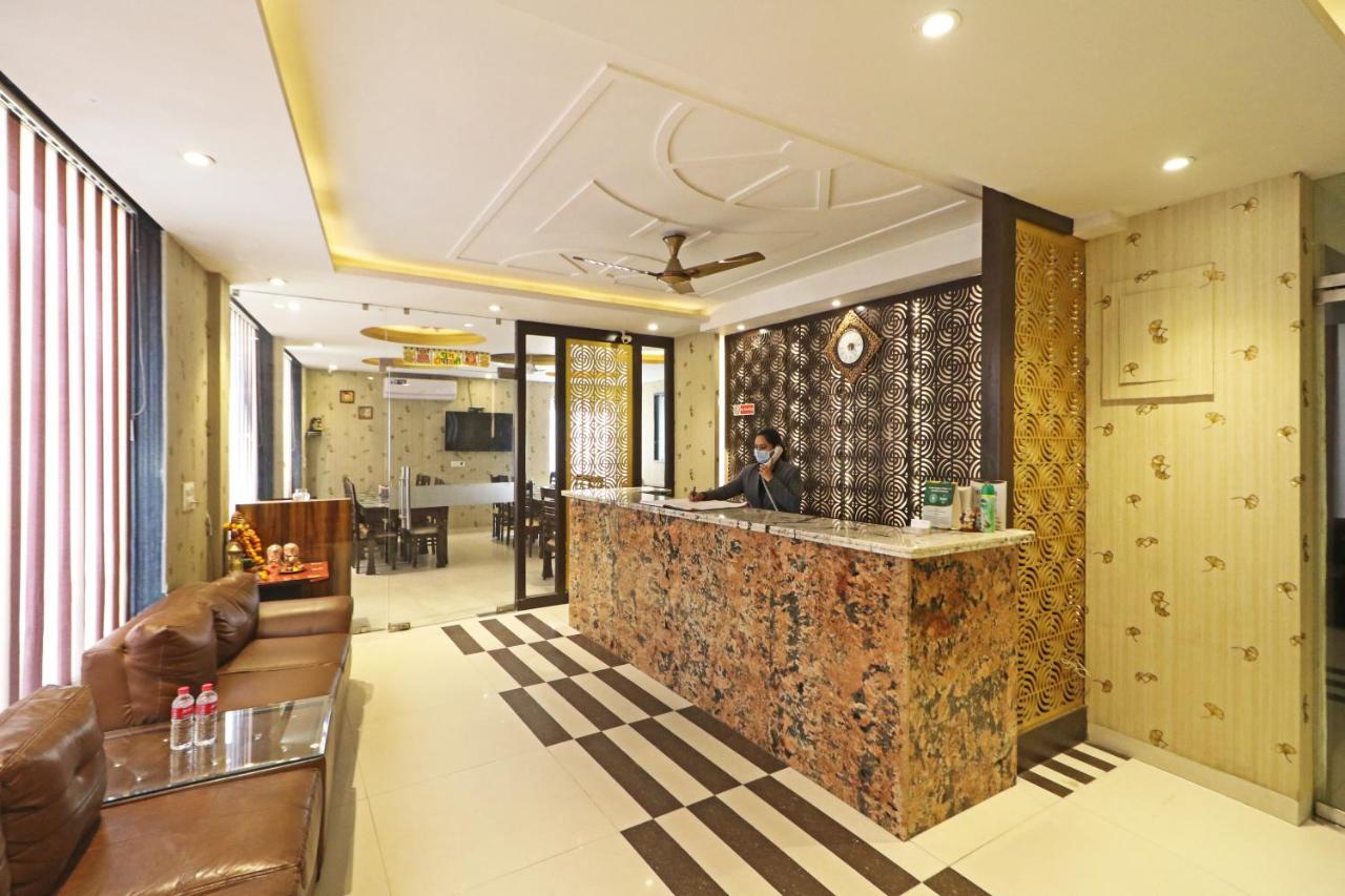Hotel Paragon Suites New Delhi Bagian luar foto